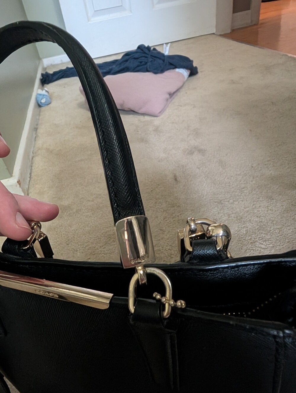 Coach Handbag - Picture 2 of 8